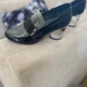 Healed loafer